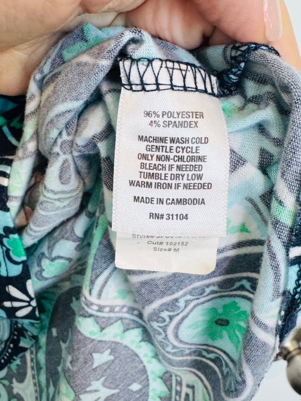 (2 for $10) Kim Rogers Medallion Print Long Sleeve Top Size M - Picture 2 of 3